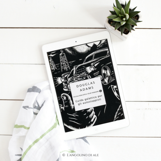 Guida galattica per gli autostoppisti di Douglas Adams